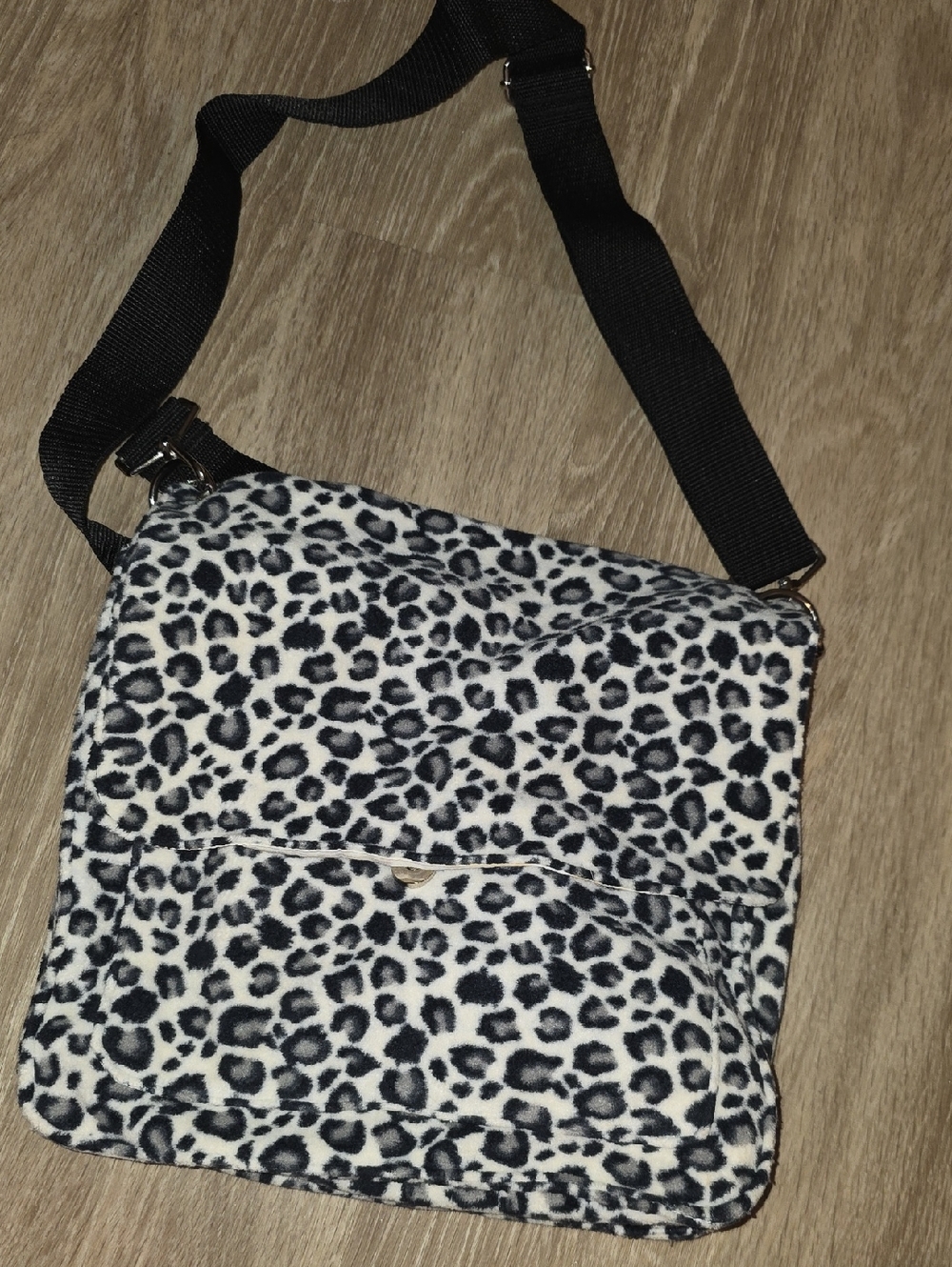 Old Navy Black and White Leopard-Pattern Crossbody *matching headband*